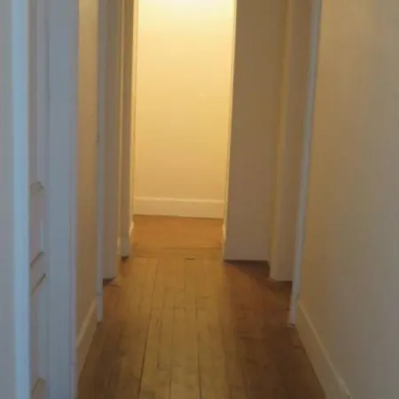 10 Apartment *
