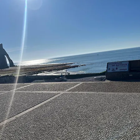 10 * Etretat